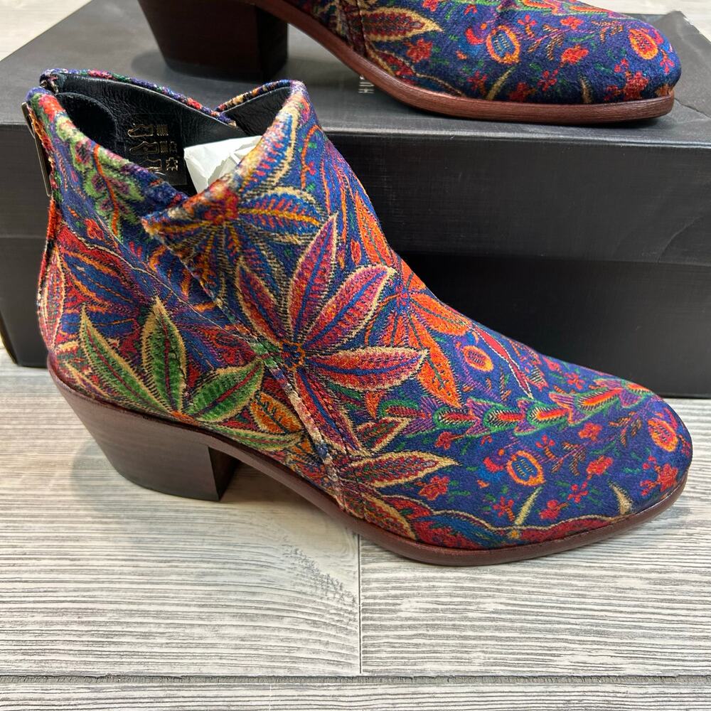 Hudson London Apisi Autumn Velvet Ankle Booties Size 38 NIB Portugal